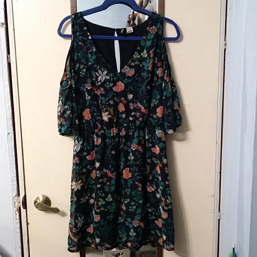 H&M Divided Floral Navy Dress